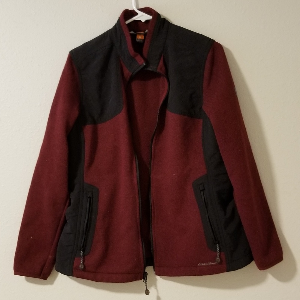 Large maroon Eddie Bauer sport shop